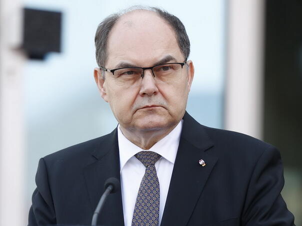 NOVI PREOKRET: Schmidt ostaje, evo razloga… - featured image NOVI PREOKRET: Schmidt ostaje, evo razloga… - featured image