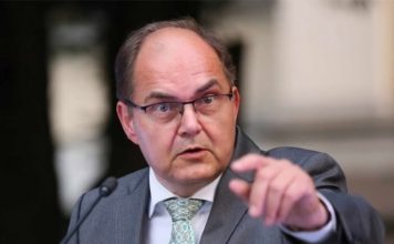 DIPLOMATSKI SUKOB WASHINGTONA I BERLINA: Amerikanci tražili od Schmidta da podnese ostavku, on odbio i rekao da… - featured image