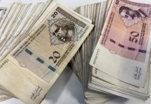 Ministarstvo finansija: U decembru dvije penzije, prva isplata već u ponedjeljak Ministarstvo finansija: U decembru dvije penzije, prva isplata već u ponedjeljak - featured image