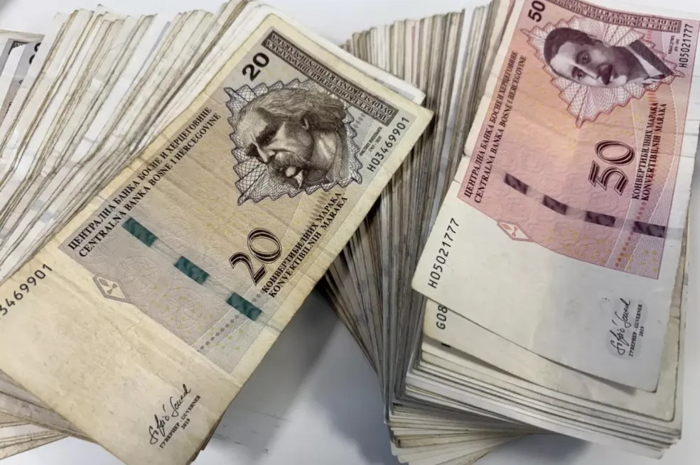 Ministarstvo finansija: U decembru dvije penzije, prva isplata već u ponedjeljak - featured image Ministarstvo finansija: U decembru dvije penzije, prva isplata već u ponedjeljak - featured image