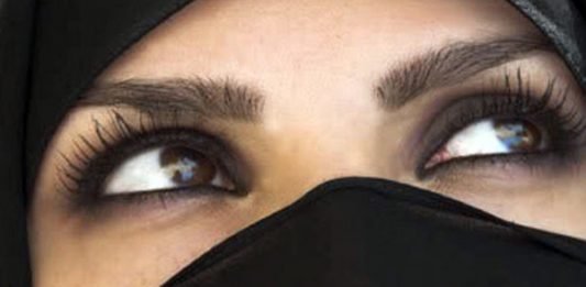 Muslimanka Selma nevinost izgubila ispred roditelja svog dečka, pa opisala mučan prizor: “Rekli su mi – krv ti bleda, ko da i nisi bila nevina” - featured image