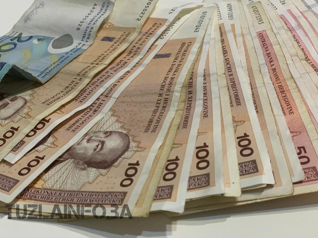 VLADA FBiH OBEĆALA POVEĆANJE PENZIJA: Ako ne ispune dato obećanje, ovo će se desiti sigurno - featured image VLADA FBiH OBEĆALA POVEĆANJE PENZIJA: Ako ne ispune dato obećanje, ovo će se desiti sigurno - featured image