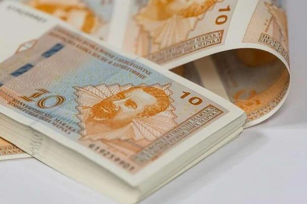 Vlada donijela odluku! Stiže jednokratna pomoć, evo ko će je dobiti! - featured image Vlada donijela odluku! Stiže jednokratna pomoć, evo ko će je dobiti! - featured image