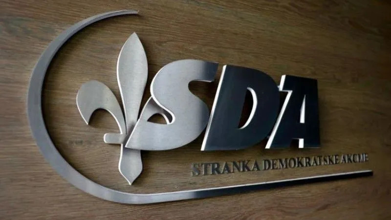 DA LI JE OVO POČETAK NAJVEĆEG POLITIČKOG SUKOBA GODINE?: SDA stranka potegla potez koji trese vrh države, SNSD odgovorio žestokim otporom - featured image DA LI JE OVO POČETAK NAJVEĆEG POLITIČKOG SUKOBA GODINE?: SDA stranka potegla potez koji trese vrh države, SNSD odgovorio žestokim otporom - featured image