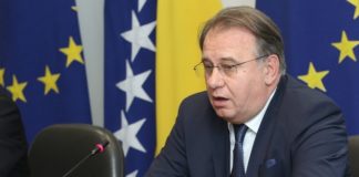 Nikšić napao Krnjića pa se desio politički obrat koji niko nije očekivao, Niko mu nije pružio podršku u napadu na Krnjića, čak ni iz SDP-a i Trojke, već upravo obrnuto - featured image