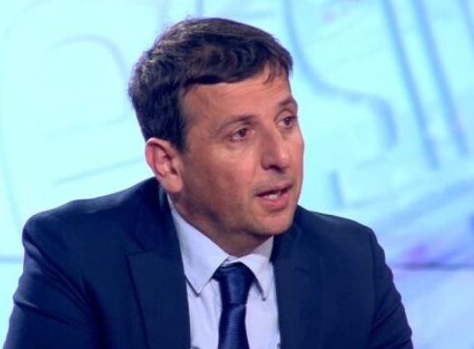 Vukanović zaplakao tokom emisije: Majka mi je na aparatima, neću više učestvovati u pregovorima - featured image