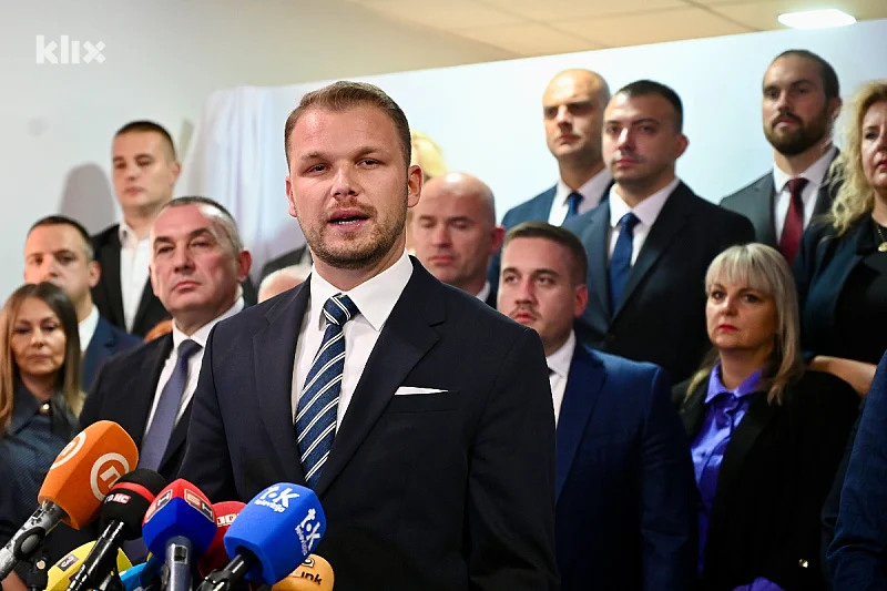 DANAS ODLUČUJUĆI DAN! Stanivuković povukao ključan potez protiv ove Vlade! SVE SE MIJENJA!? - featured image DANAS ODLUČUJUĆI DAN! Stanivuković povukao ključan potez protiv ove Vlade! SVE SE MIJENJA!? - featured image