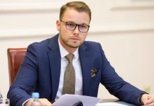 Stanivuković poručio Dodiku: U većinu zemalja ne možeš ni kao turista, ostao si u šatoru, tvoja izolacija sramoti RS - featured image