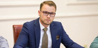 Stanivuković poručio Dodiku: U većinu zemalja ne možeš ni kao turista, ostao si u šatoru, tvoja izolacija sramoti RS - featured image