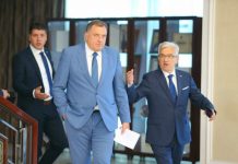 DODIK STEŽE REDOVE: Smjenom DEMOS-ovog direktora zapalio nove tenzije unutar koalicije! - featured image