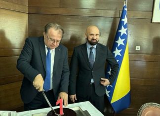 JE LI OVO KRAJ: Potres u Vladi Federacije BiH, Ramo Isak na ledu, Dragan Čović traži smjenu… JE LI OVO KRAJ: Potres u Vladi Federacije BiH, Ramo Isak na ledu, Dragan Čović traži smjenu… - featured image