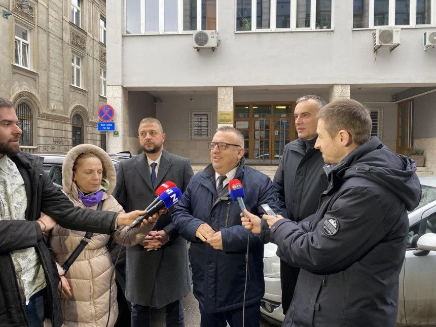 SDS SPREMAN NA BORBU: Ne odustaju od cilja, evo šta zahtjevaju od CIK-a… - featured image SDS SPREMAN NA BORBU: Ne odustaju od cilja, evo šta zahtjevaju od CIK-a… - featured image