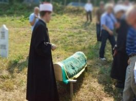 DOGAĐAJ NA DŽENAZI KAKAV SE NE PAMTI: Efendija i svi prisutni ostali u ŠOKU - featured image