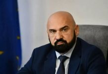 Ramo Isak: Građani idu u zatvor zbog krađe drva, a Dodik se vozi helikopterom - featured image