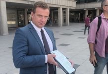 Beogradski advokat Stojković nakon hapšenja: Ovo je sve zbog prijave Vučića za “Sarajevo safari” Beogradski advokat Stojković nakon hapšenja: Ovo je sve zbog prijave Vučića za "Sarajevo safari" - featured image