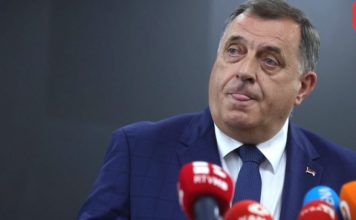 DRUŠTVENE MREŽE GORE: Milorad Dodik poslao poruku Donaldu Trumpu, a onda se pojavila neželjena fotografija… DRUŠTVENE MREŽE GORE: Milorad Dodik poslao poruku Donaldu Trumpu, a onda se pojavila neželjena fotografija… - featured image