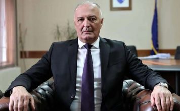 Sada slijedi lavina reakcija iz RS-a, svi će da “polude”: Evo šta je predložio Zukan Helez Sada slijedi lavina reakcija iz RS-a, svi će da “polude”: Evo šta je predložio Zukan Helez - featured image