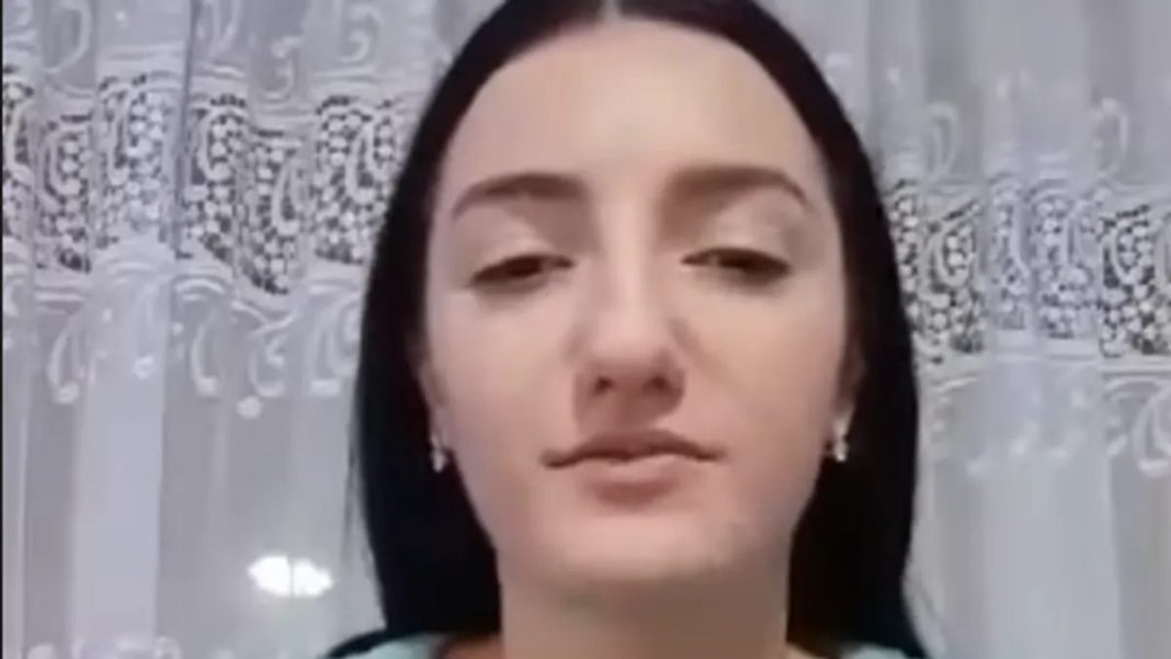 Porodična drama u BiH: Roditelji tvrde da im je kćerka oteta, Amina kaže da je sretna kod muža - featured image Porodična drama u BiH: Roditelji tvrde da im je kćerka oteta, Amina kaže da je sretna kod muža - featured image