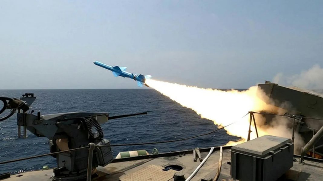 Napetost na vrhuncu: Iran prijeti 'sveopćim ratom' ako Amerika napadne, Trump šalje nosač aviona - featured image