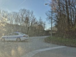 Tragična nesreća na bh. cestama u novogodišnjoj noći: Vozilo sletjelo s kolovoza, vozač poginuo Tragična nesreća na bh. cestama u novogodišnjoj noći: Vozilo sletjelo s kolovoza, vozač poginuo - featured image