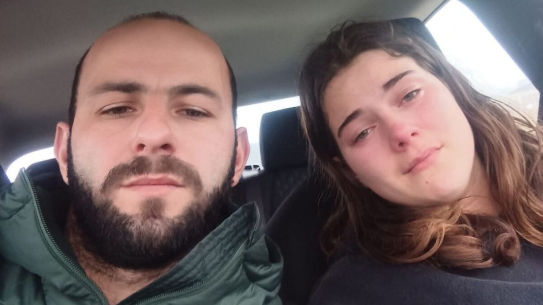 Pronađena nestala 14-godišnja djevojčica iz V. Kladuše: “Ja sam je pronašao, sada smo u policiji” - featured image Pronađena nestala 14-godišnja djevojčica iz V. Kladuše: “Ja sam je pronašao, sada smo u policiji” - featured image