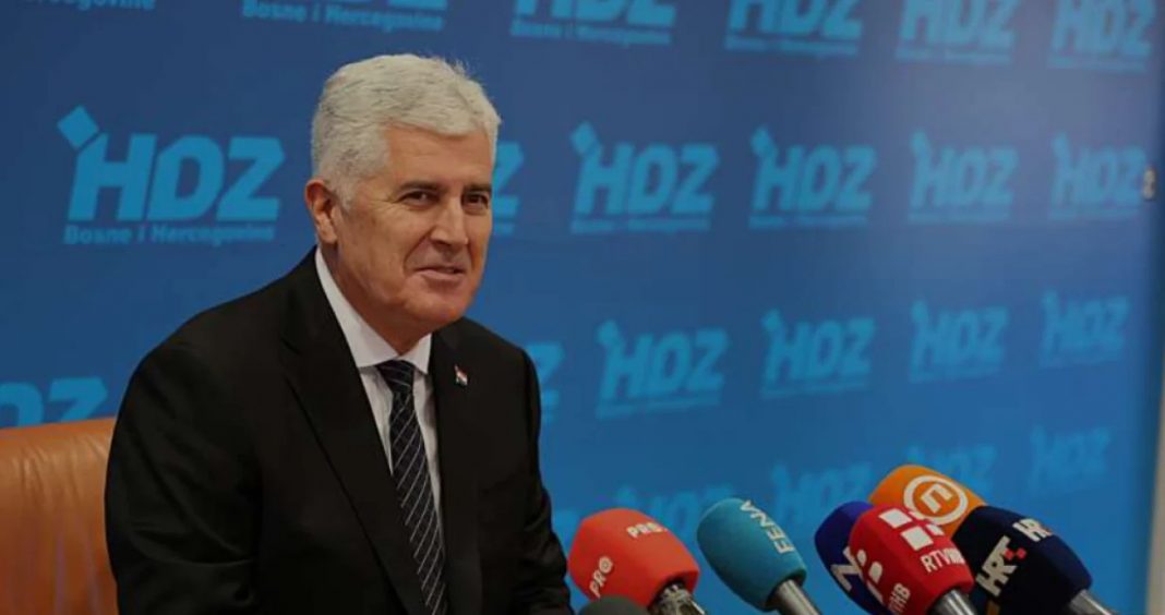 HDZ POD PRITISKOM: Stigla poruka koja Čoviću ne daje mira – politički potres tek počinje! - featured image HDZ POD PRITISKOM: Stigla poruka koja Čoviću ne daje mira – politički potres tek počinje! - featured image