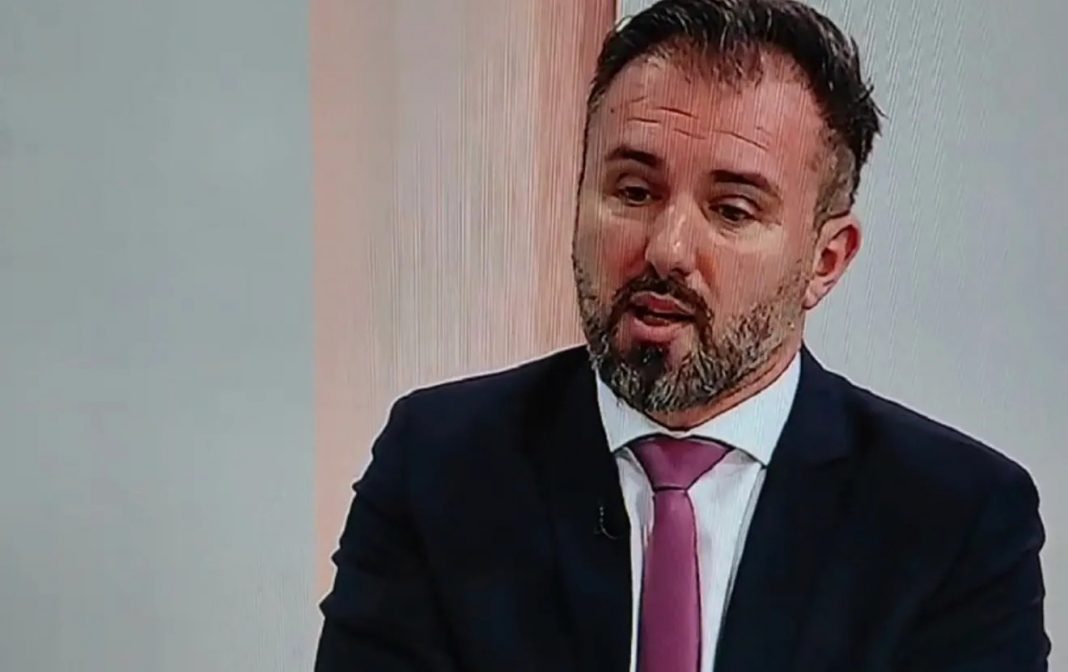 VARNICE U STUDIJU: Stojanović uzburkao javnost – „Možda je Christian Schmidt htio pomoći HDZ-u, a pomogao je…“ - featured image