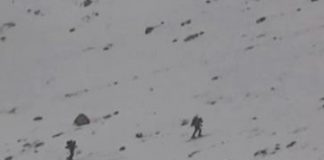 (VIDEO) ŠOKANTAN PRIZOR: Izraelski vojnici na skijama ulaze u… (VIDEO) ŠOKANTAN PRIZOR: Izraelski vojnici na skijama ulaze u… - featured image