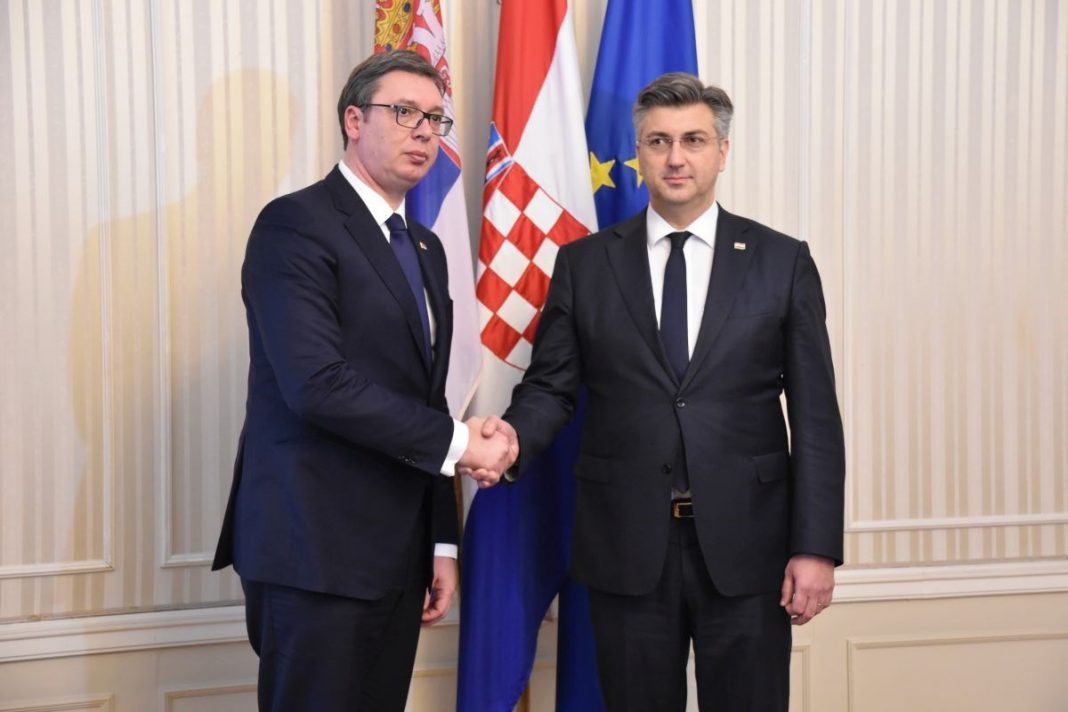 IZJAVA KOJA JE DIGLA PRAŠINU: Vučić prozvao Hrvatsku, stigao odgovor iz Zagreba - featured image IZJAVA KOJA JE DIGLA PRAŠINU: Vučić prozvao Hrvatsku, stigao odgovor iz Zagreba - featured image