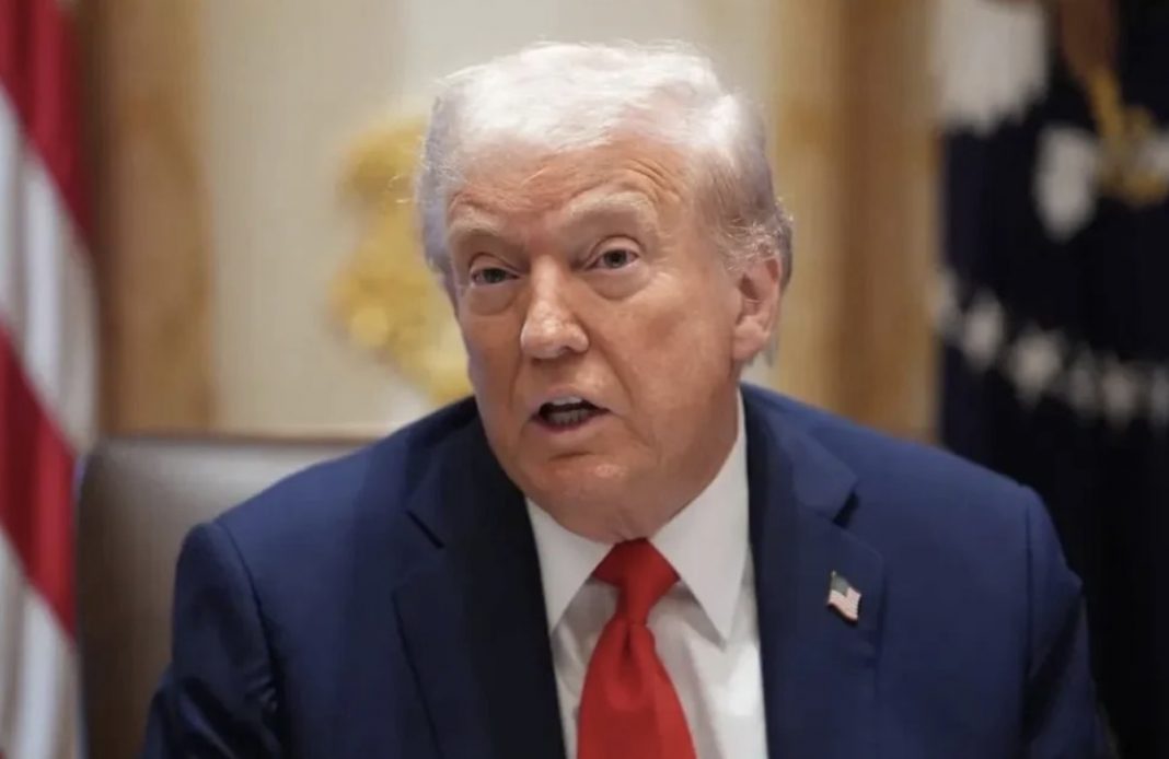 Trump objavio dvije poruke: “Za sve one budale…” - featured image