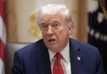 Trump objavio dvije poruke: “Za sve one budale…” - featured image