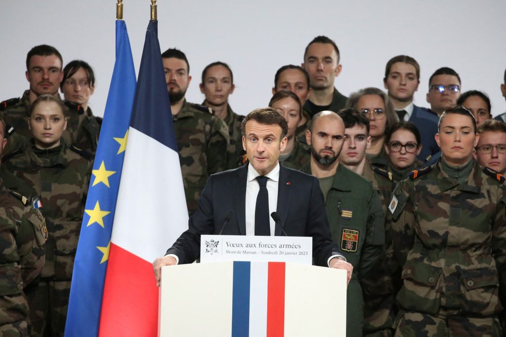 GEOPOLITIČKI UDAR! Macron napada: Francuska vojska kreće prema… - featured image GEOPOLITIČKI UDAR! Macron napada: Francuska vojska kreće prema… - featured image