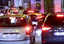 Austrijanci pohrlili po gorivo u Sloveniju: Nestalo dizela, intervenirala policija Austrijanci pohrlili po gorivo u Sloveniju: Nestalo dizela, intervenirala policija - featured image