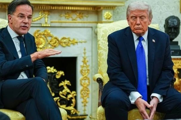 HAOS U BIJELOJ KUĆI: Procurilo šta je Trump rekao šefu NATO-a u napetom razgovoru iza zatvorenih vrata - featured image HAOS U BIJELOJ KUĆI: Procurilo šta je Trump rekao šefu NATO-a u napetom razgovoru iza zatvorenih vrata - featured image