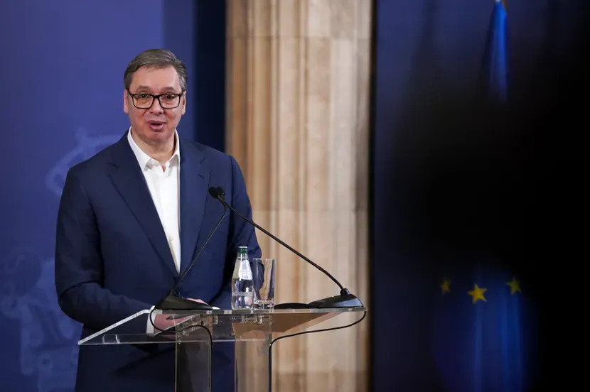 Vučić poslao poruku poslije poraza Orbana na izborima u Mađarskoj - featured image Vučić poslao poruku poslije poraza Orbana na izborima u Mađarskoj - featured image