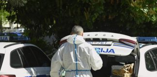 Užas u bh. susjedstvu: Majka se bacila sa zgrade, u stanu pronađeno tijelo njene kćerke (17) Užas u bh. susjedstvu: Majka se bacila sa zgrade, u stanu pronađeno tijelo njene kćerke (17) - featured image