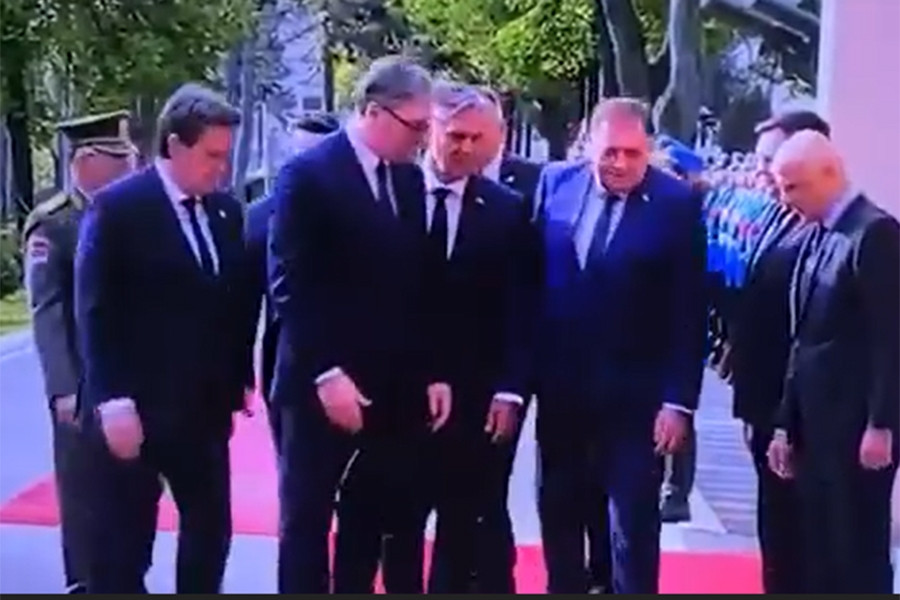 SASTANAK U BEOGRADU IZAZVAO PAŽNJU: Potez Dodika prema Karanu u fokusu - featured image SASTANAK U BEOGRADU IZAZVAO PAŽNJU: Potez Dodika prema Karanu u fokusu - featured image