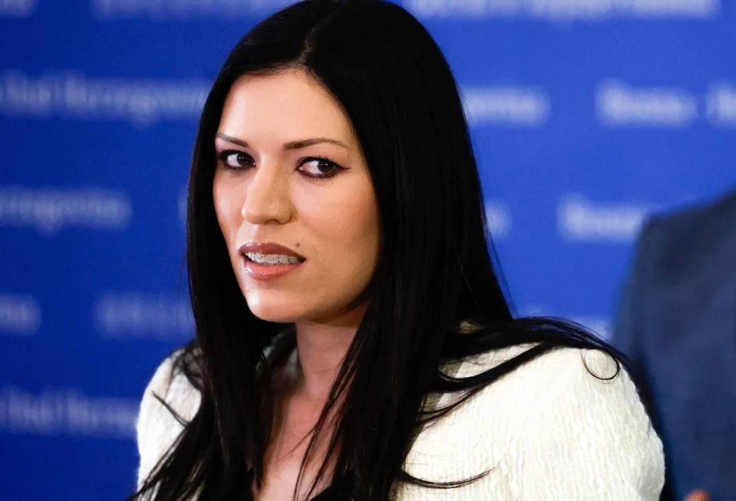 POLITIČKA BOMBA! VULIĆ ŠOKIRALA IZJAVOM: ”Moje veliko divljenje i zahvalnost pripada…” - featured image