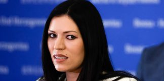 POLITIČKA BOMBA! VULIĆ ŠOKIRALA IZJAVOM: ”Moje veliko divljenje i zahvalnost pripada…” POLITIČKA BOMBA! VULIĆ ŠOKIRALA IZJAVOM: ”Moje veliko divljenje i zahvalnost pripada…” - featured image