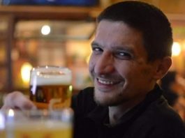 Majka Mirze Čengića (35): “Poslala sam dijete da si zaradi za džeparac, vratili su mi ga u sanduku” - featured image