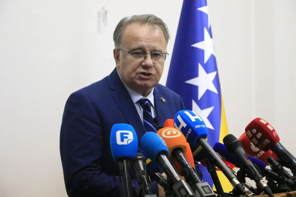 ŠOK ZA PENZIONERE! Nikšić otkrio DATUM – stiže najveće POVEĆANJE do sada! - featured image ŠOK ZA PENZIONERE! Nikšić otkrio DATUM – stiže najveće POVEĆANJE do sada! - featured image