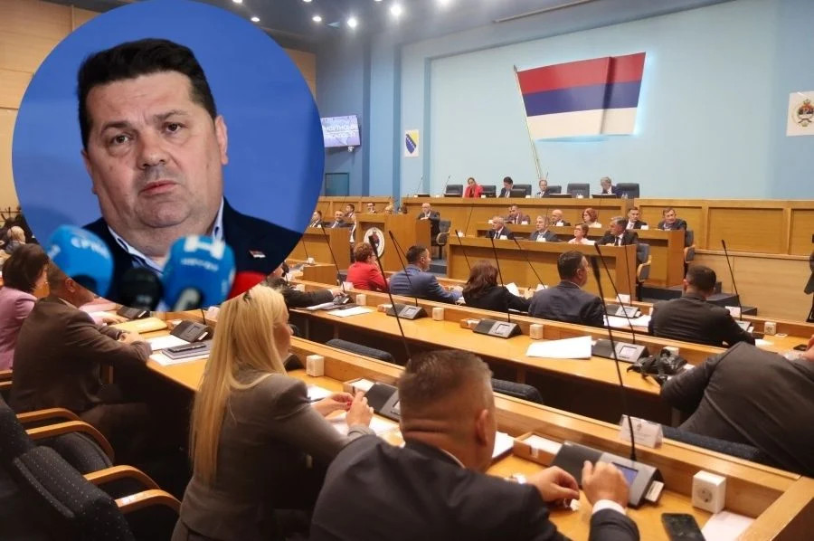 BURA U BANJALUCI: Stevandićev prijedlog ujedinio vlast i opoziciju - featured image BURA U BANJALUCI: Stevandićev prijedlog ujedinio vlast i opoziciju - featured image