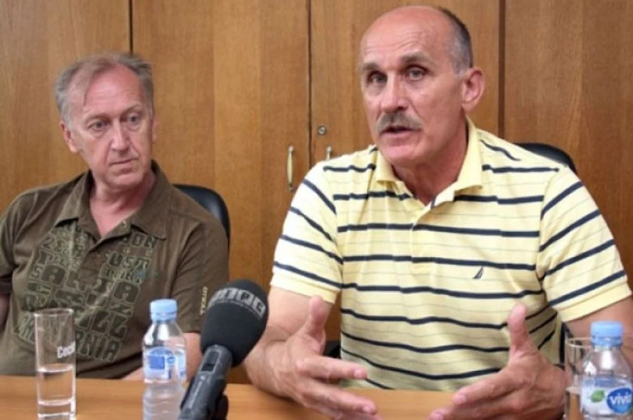 (VIDEO)ŠOKANTNO OTKRIĆE: Dodikov savjetnik i bivši šef policije RS Dragan Andan radio za englesku… - featured image (VIDEO)ŠOKANTNO OTKRIĆE: Dodikov savjetnik i bivši šef policije RS Dragan Andan radio za englesku… - featured image