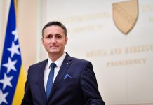 BEZ KOMPROMISA KAD JE U PITANJU DRŽAVA: Oštar odgovor Denisa Bećirovića na priče o cijepanju BiH - featured image