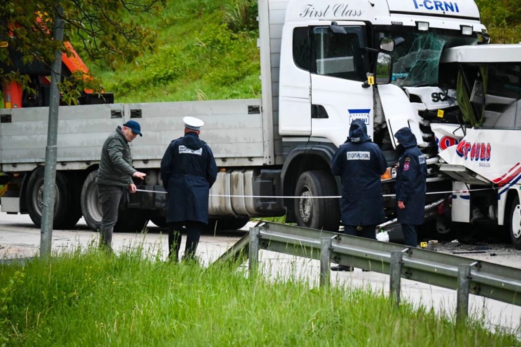 U sudaru u Mrkonjić Gradu povrijeđeni i dječak i djevojčica, oglasio se UKC RS - featured image
