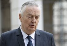LAGUMDŽIJA BEZ DLAKE NA JEZIKU: ‘Dodiku je izmaknuto strašilo iz ruku. On više neće moći voditi izbore na priči o…’ (VIDEO) - featured image
