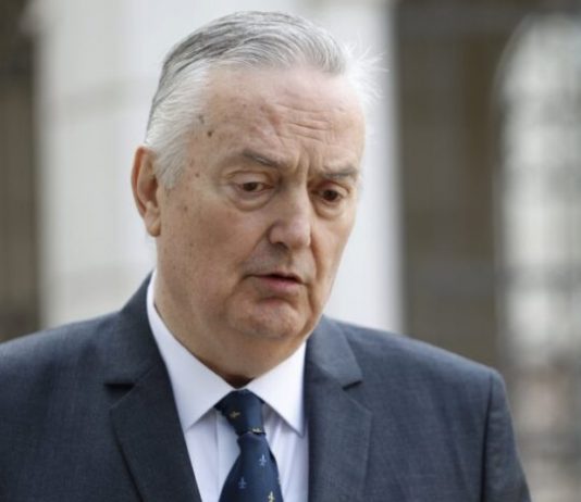 LAGUMDŽIJA BEZ DLAKE NA JEZIKU: ‘Dodiku je izmaknuto strašilo iz ruku. On više neće moći voditi izbore na priči o…’ (VIDEO) - featured image