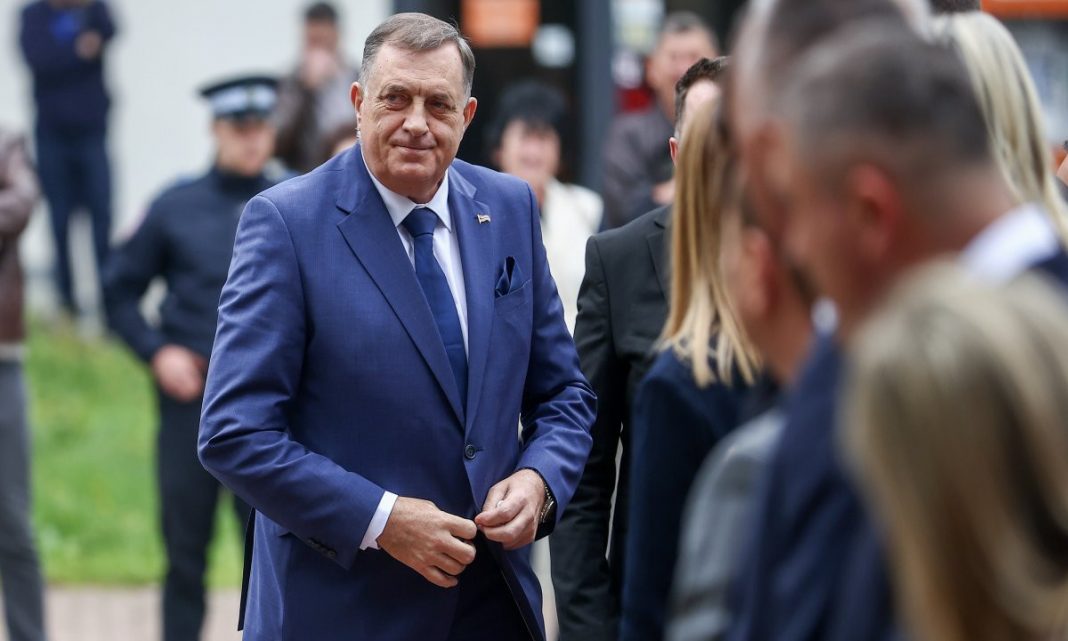 “RS se bori da se oslobodi”: Dodik poslao oštru poruku iz Rusije - featured image “RS se bori da se oslobodi”: Dodik poslao oštru poruku iz Rusije - featured image