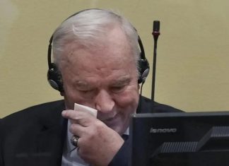 HLADAN TUŠ IZ HAGA: Oglasli se o slučaju Ratka Mladića HLADAN TUŠ IZ HAGA: Oglasli se o slučaju Ratka Mladića - featured image