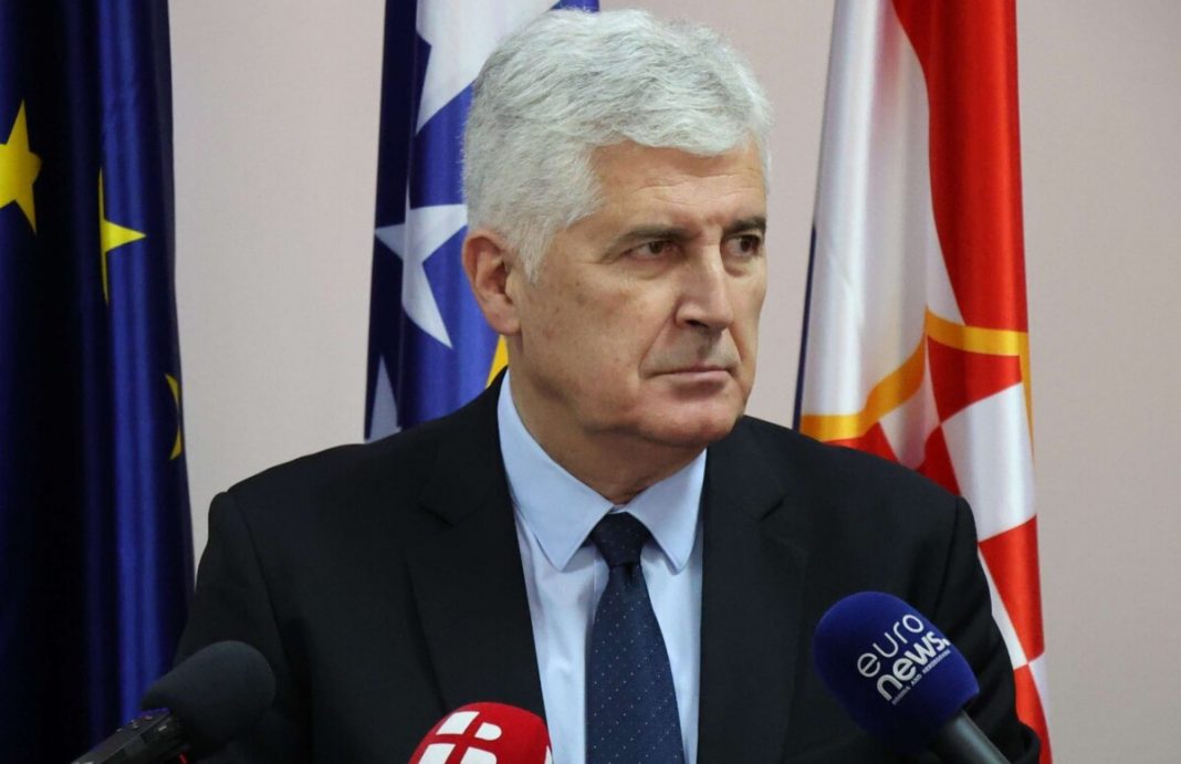 NOVI PRIJEDLOG HRVATSKIH STRANKA: Evo kako bi se biralo Predsjedništvo i mijenjao Ustav BiH - featured image NOVI PRIJEDLOG HRVATSKIH STRANKA: Evo kako bi se biralo Predsjedništvo i mijenjao Ustav BiH - featured image